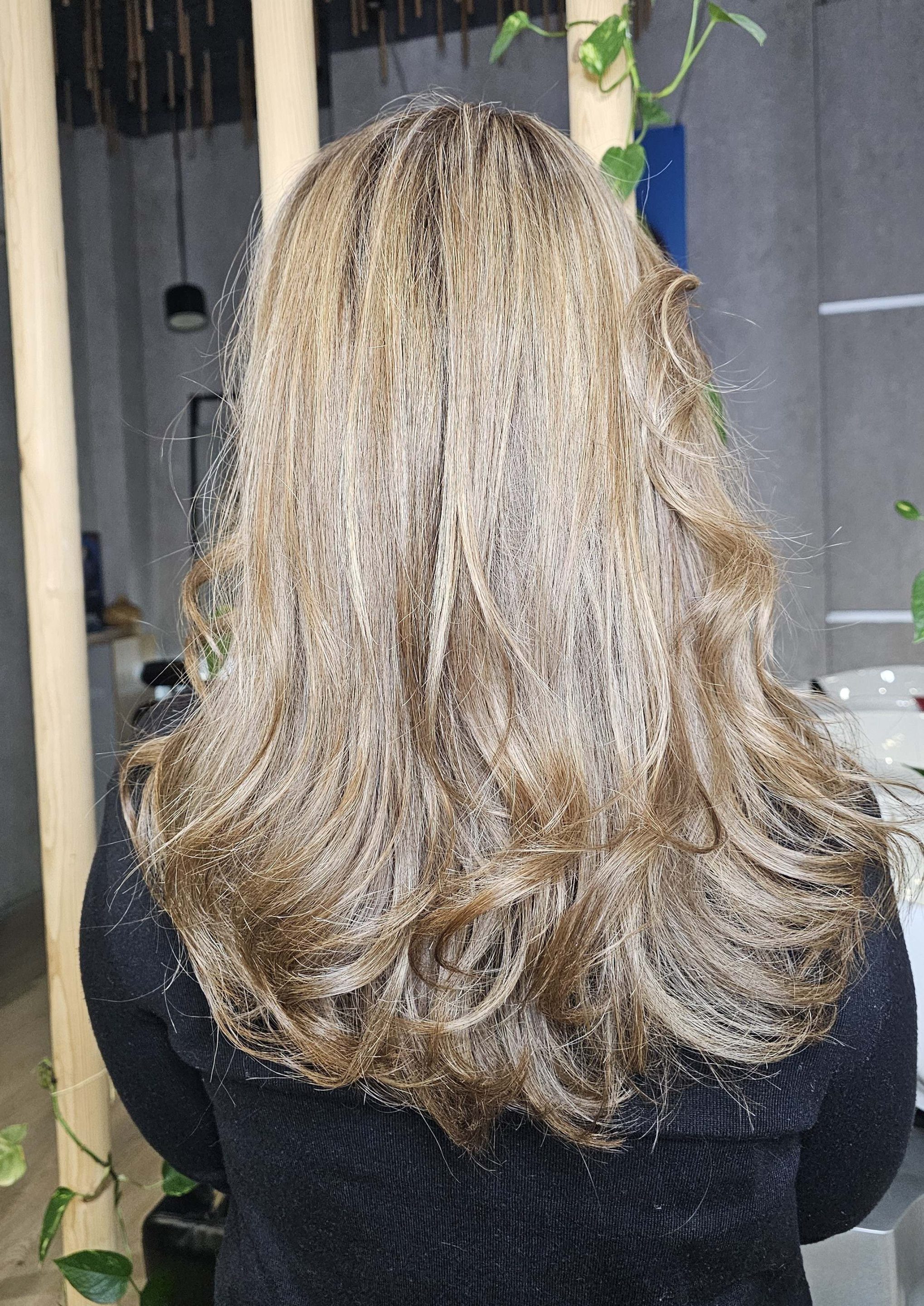 Tratamiento Ritual Alquimia de coloración en peluquería de Zaragoza